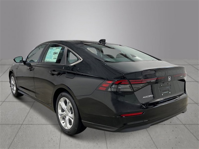 2025 Honda Accord LX photo 3