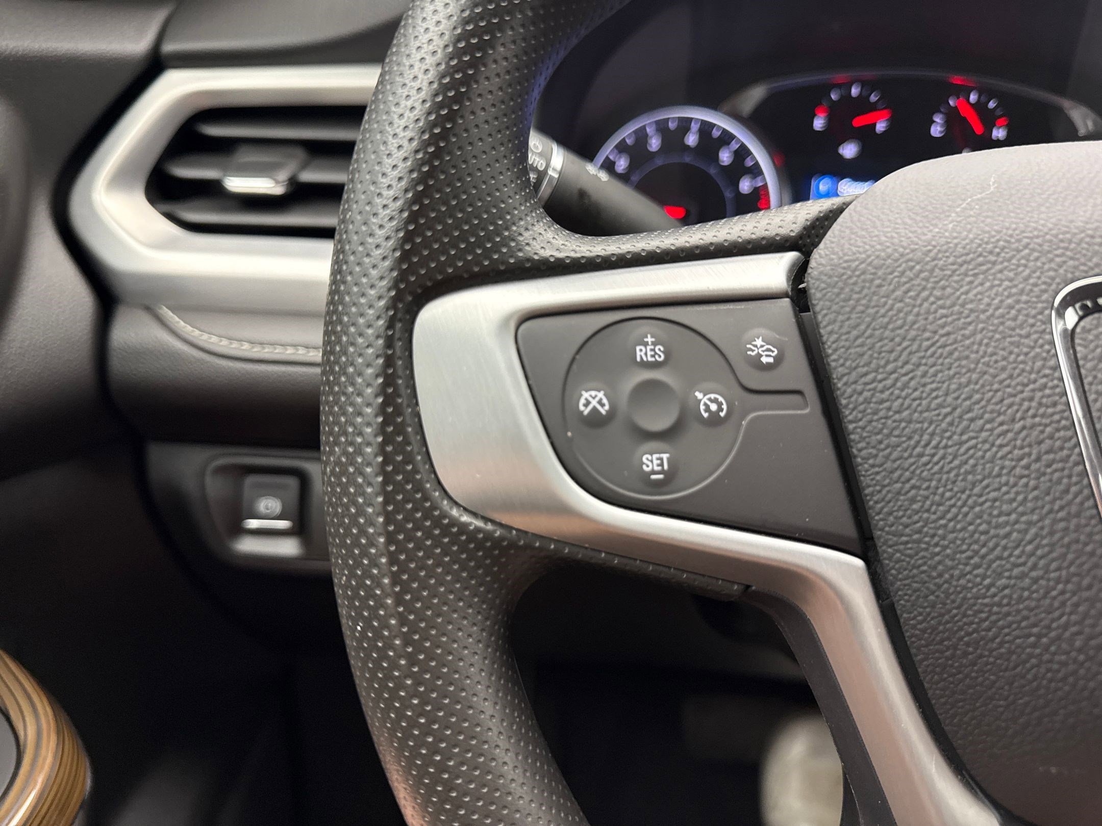 2023 Gmc Acadia SLE photo 16