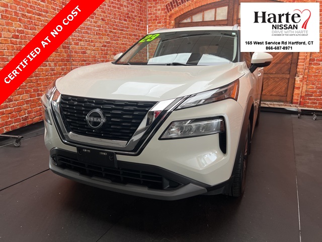 2023 Nissan Rogue SV photo 3