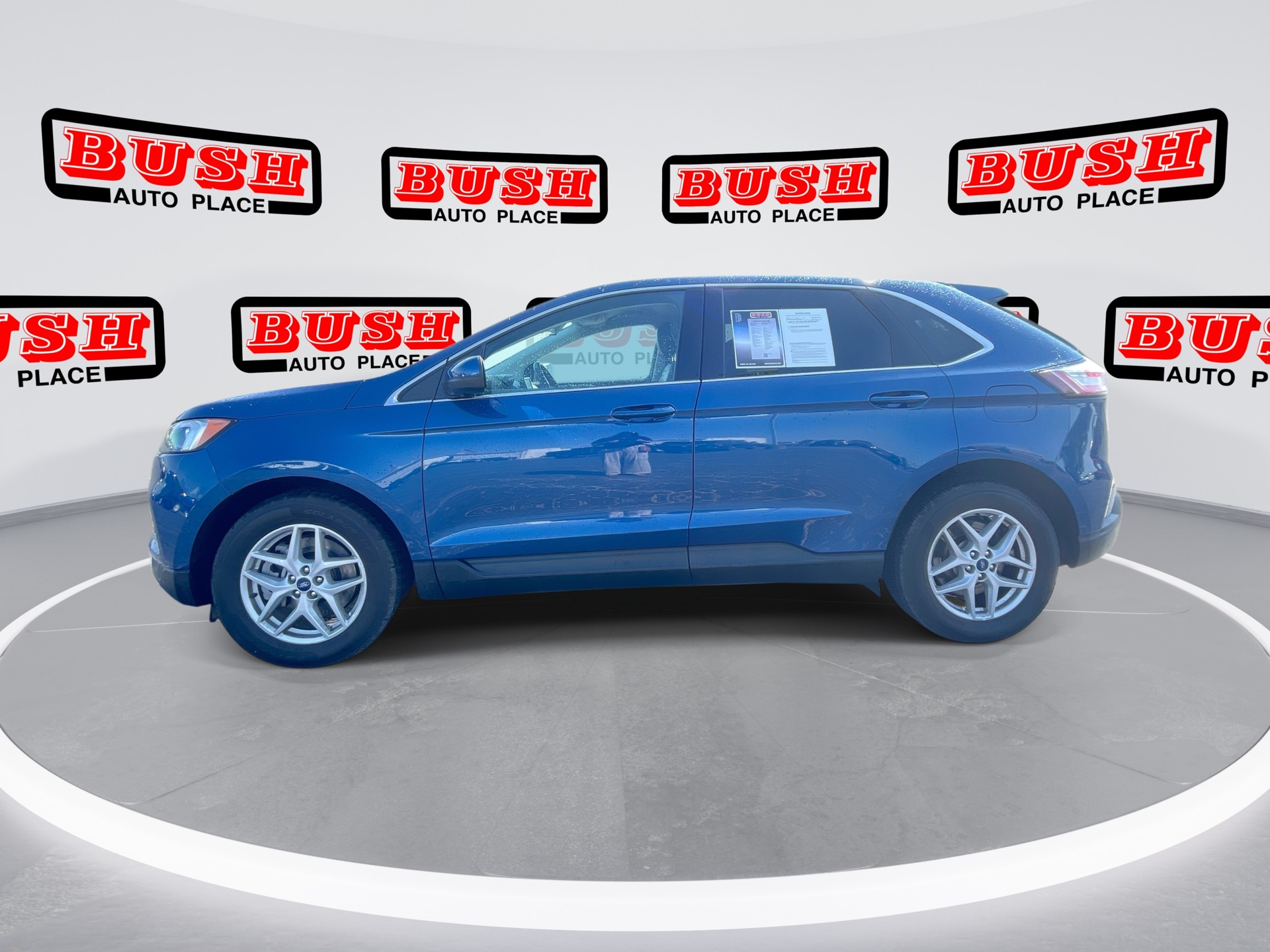 2022 Ford Edge SEL photo 15