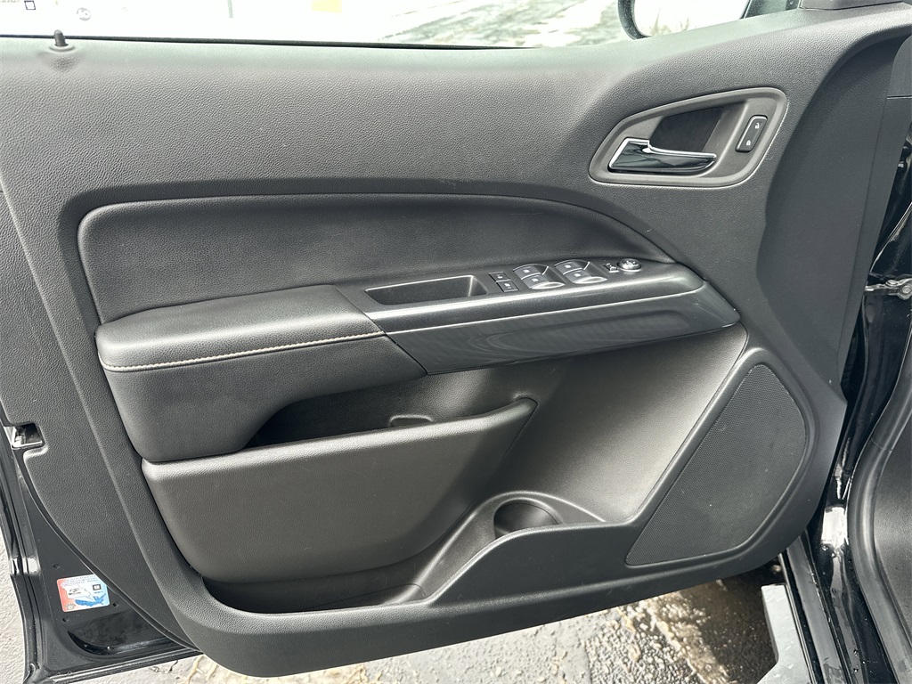 2022 GMC CANYON - Image 18