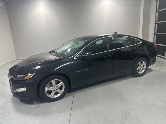 2022 Chevrolet Malibu 1LT photo 2