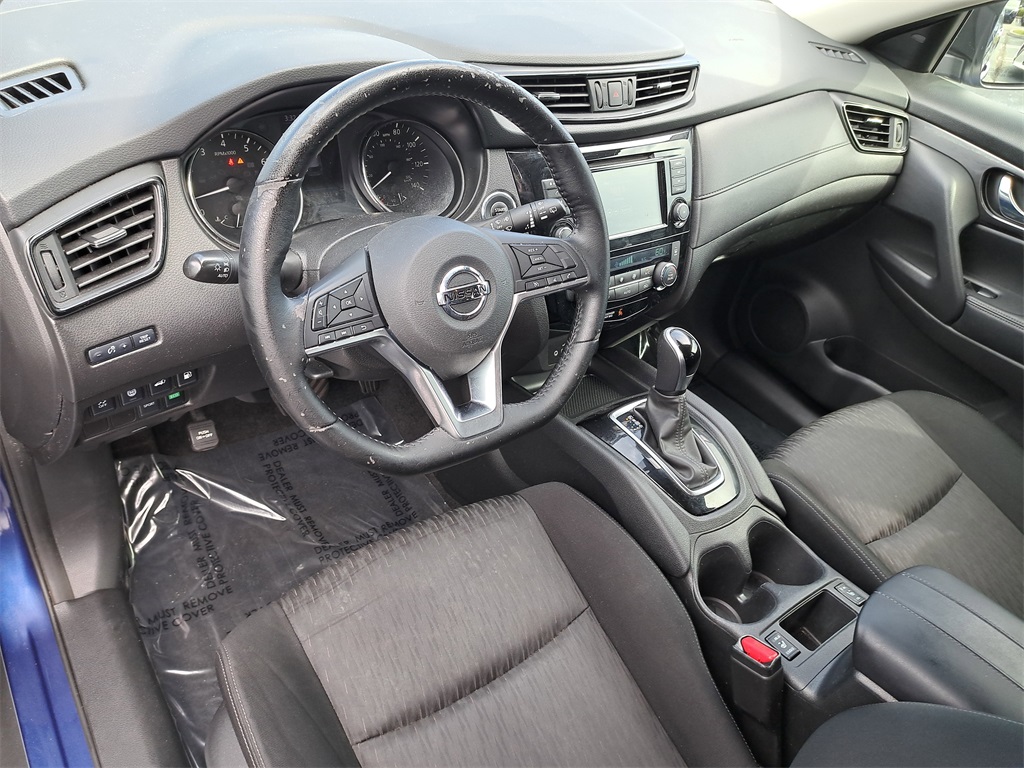 2020 Nissan Rogue SV photo 18