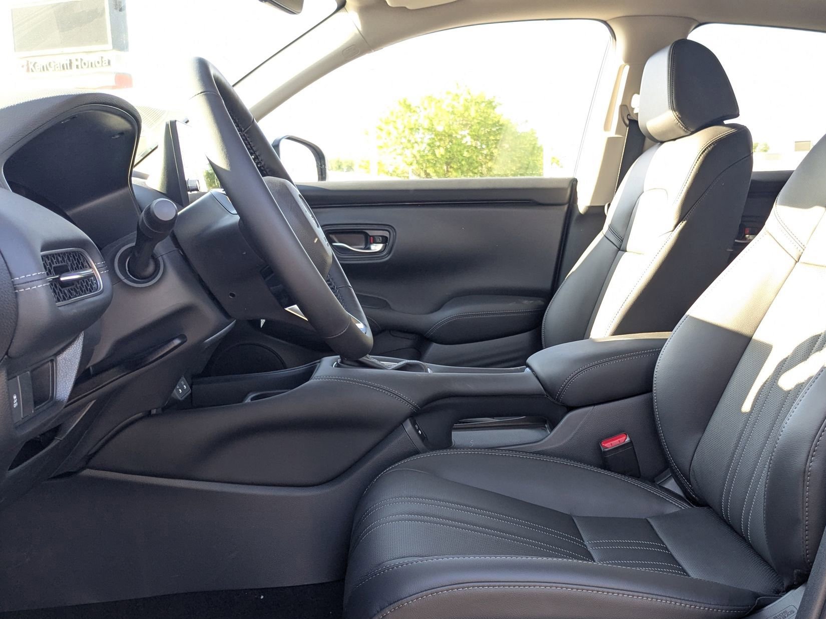 2026 Honda HR-V EX-L photo 13