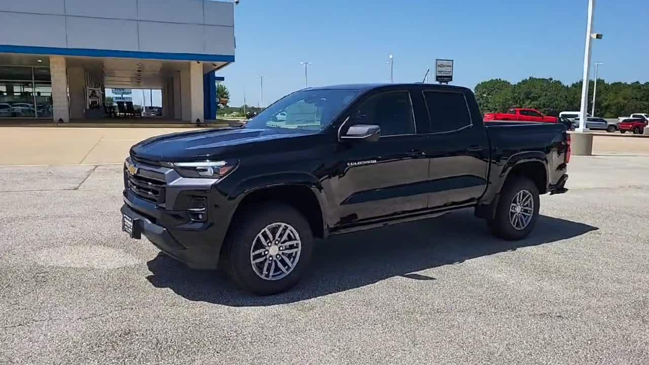 2026 Chevrolet Colorado LT photo 3