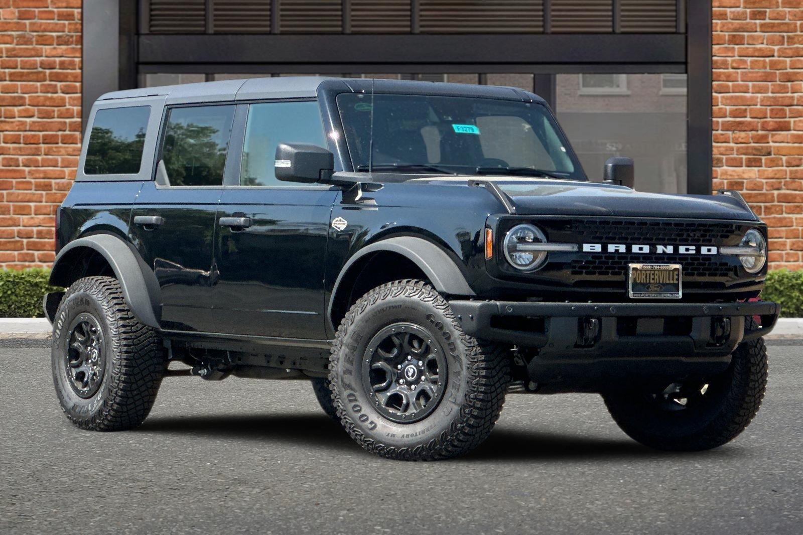 2024 Ford Bronco Wildtrak photo 2
