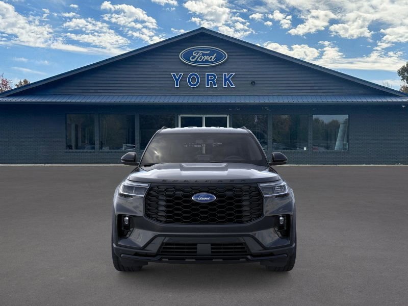 2025 Ford Explorer ST-Line photo 3