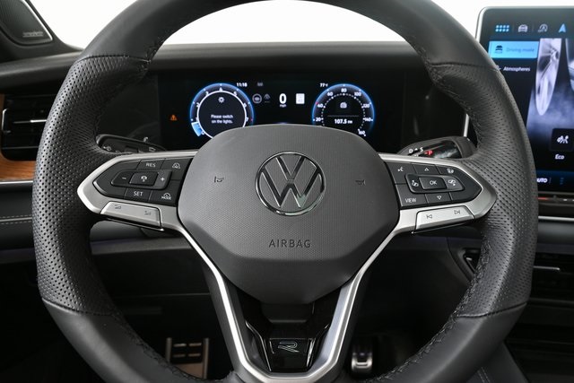 2025 Volkswagen Tiguan SEL R-Line Black photo 10