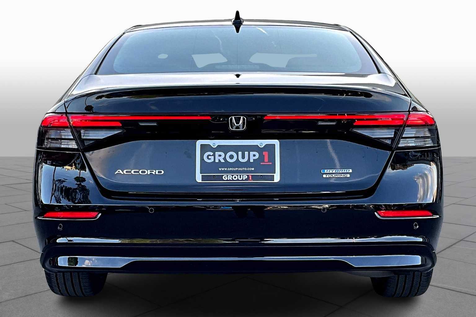 2024 Honda Accord Hybrid Touring photo 3