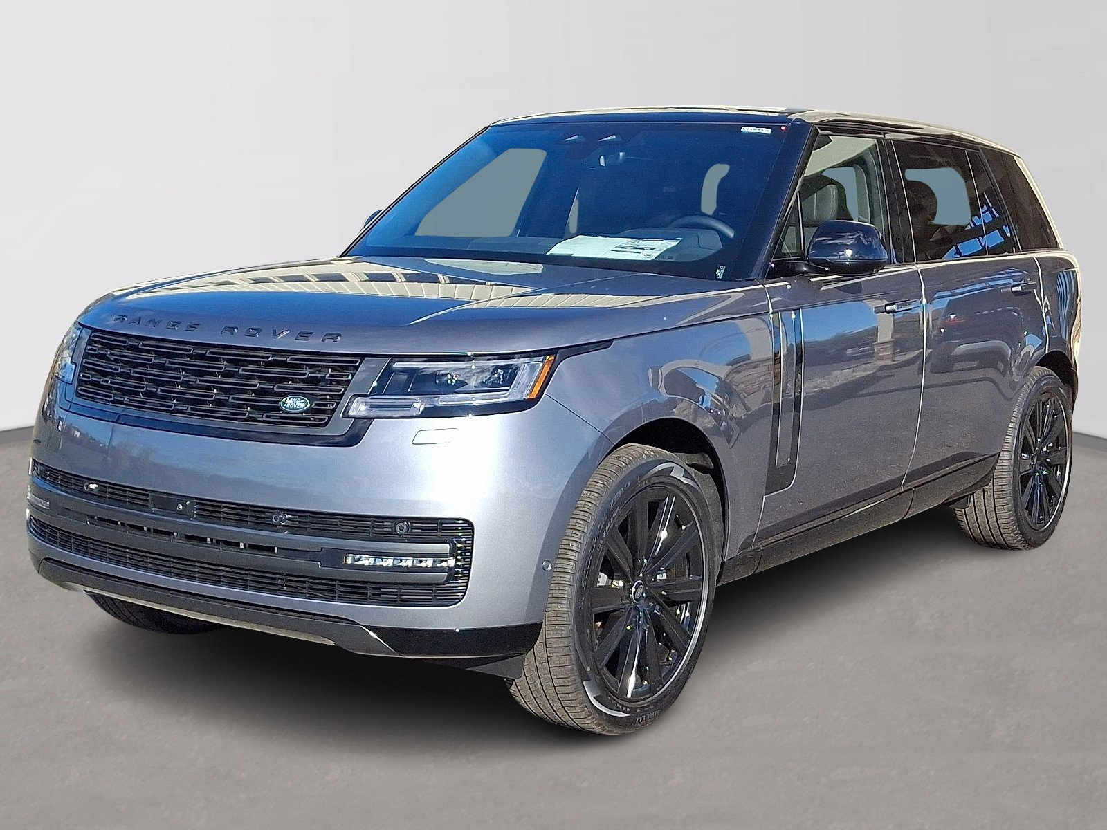 2025 Land Rover Range Rover SE's photo