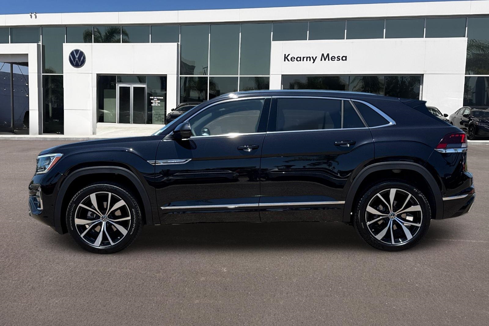 2025 Volkswagen Atlas Cross Sport SEL Premium R-Line photo 7