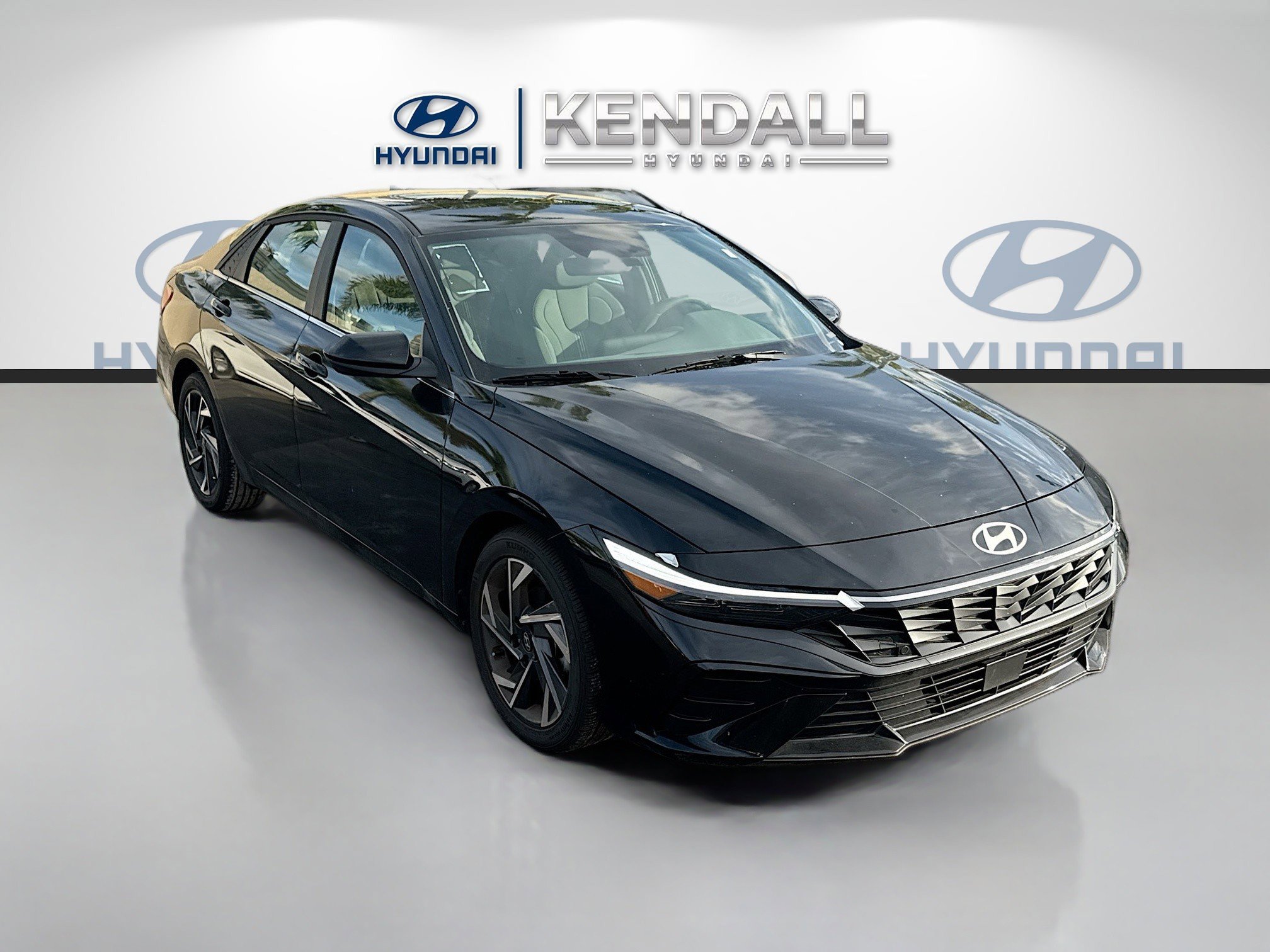 2025 Hyundai Elantra SEL's photo