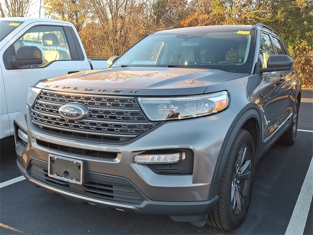 2021 Ford Explorer XLT photo 3