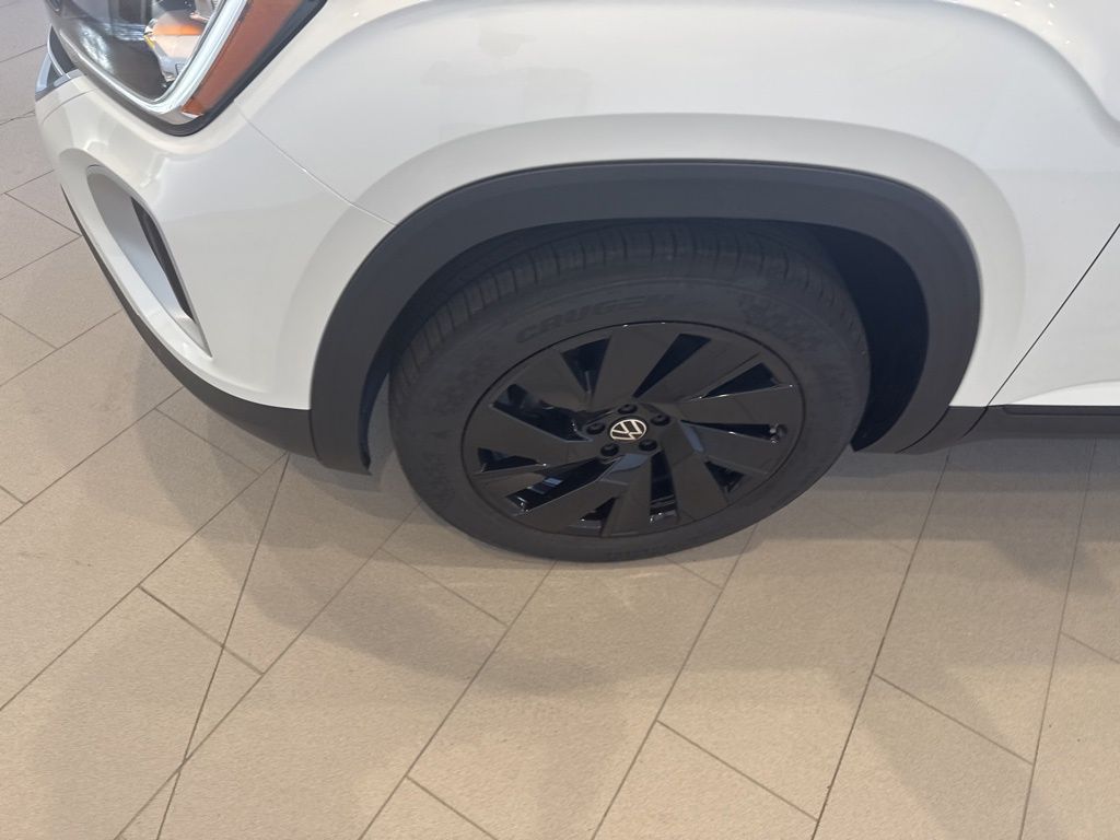 2026 Volkswagen Atlas SE Technology photo 9