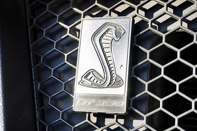 Used 2017 White Ford Shelby GT350 image 12