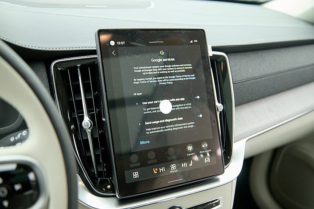 2026 VOLVO XC90 - Image 15