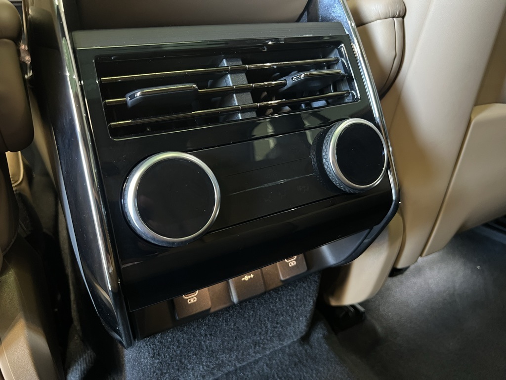 2025 Land Rover Range Rover Sport SE photo 21