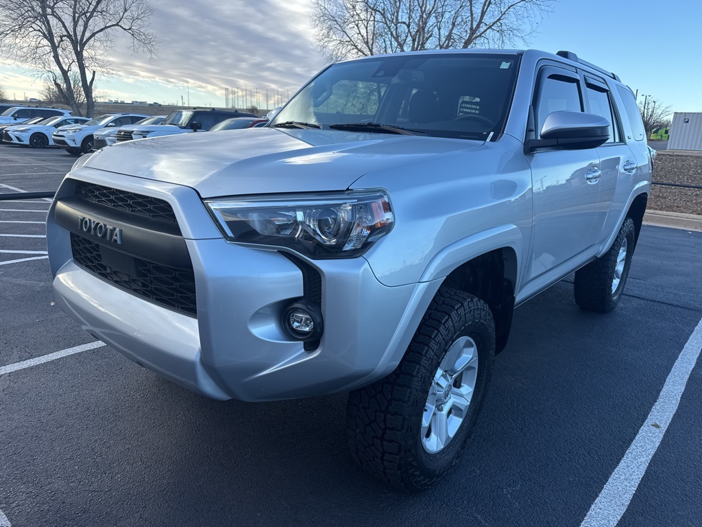 2022 Toyota 4Runner SR5's photo