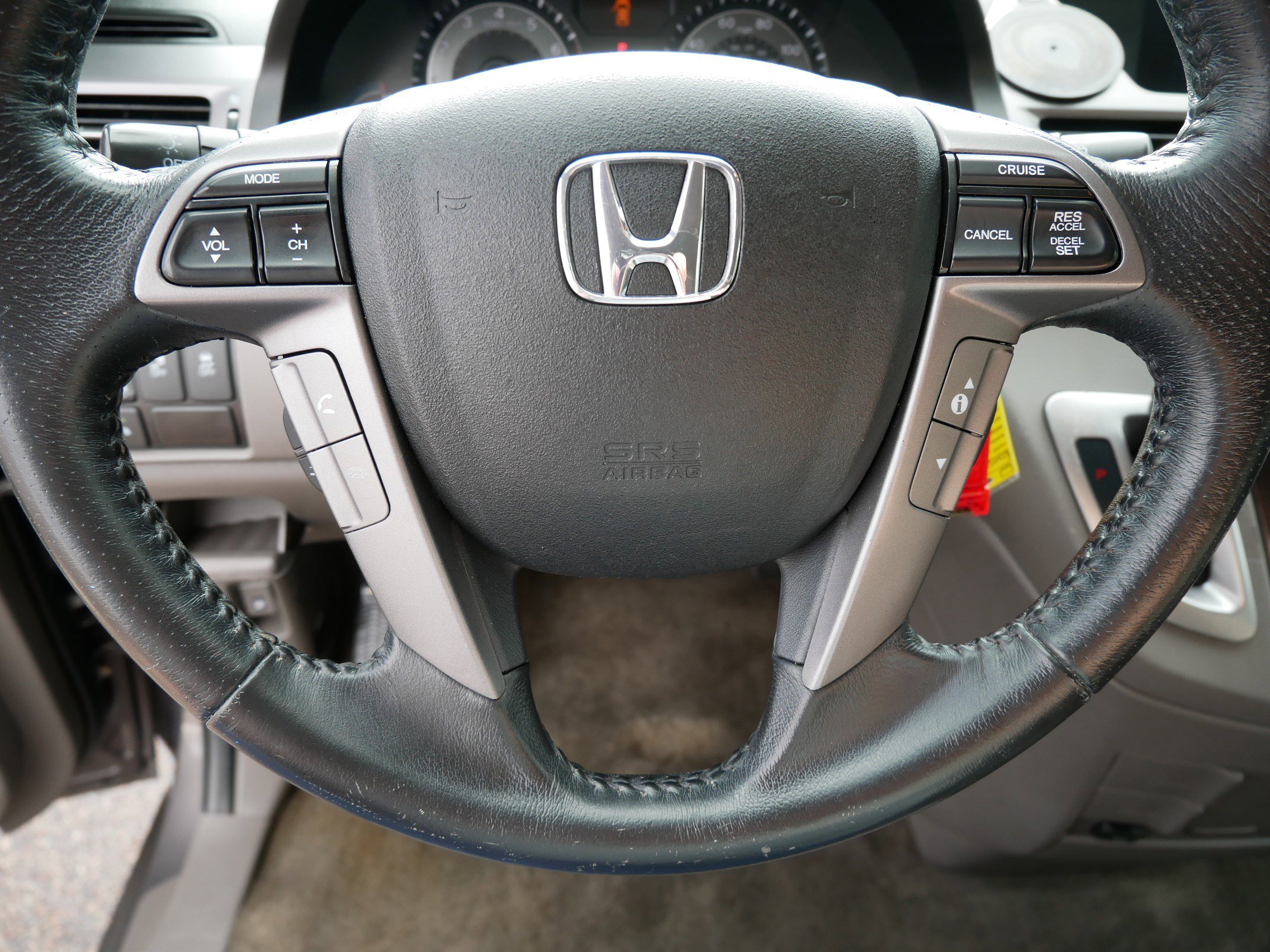 2013 Honda Odyssey Touring photo 25