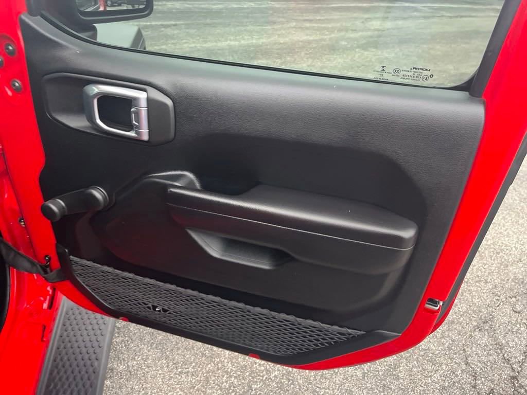 2021 Jeep Wrangler Sport photo 14