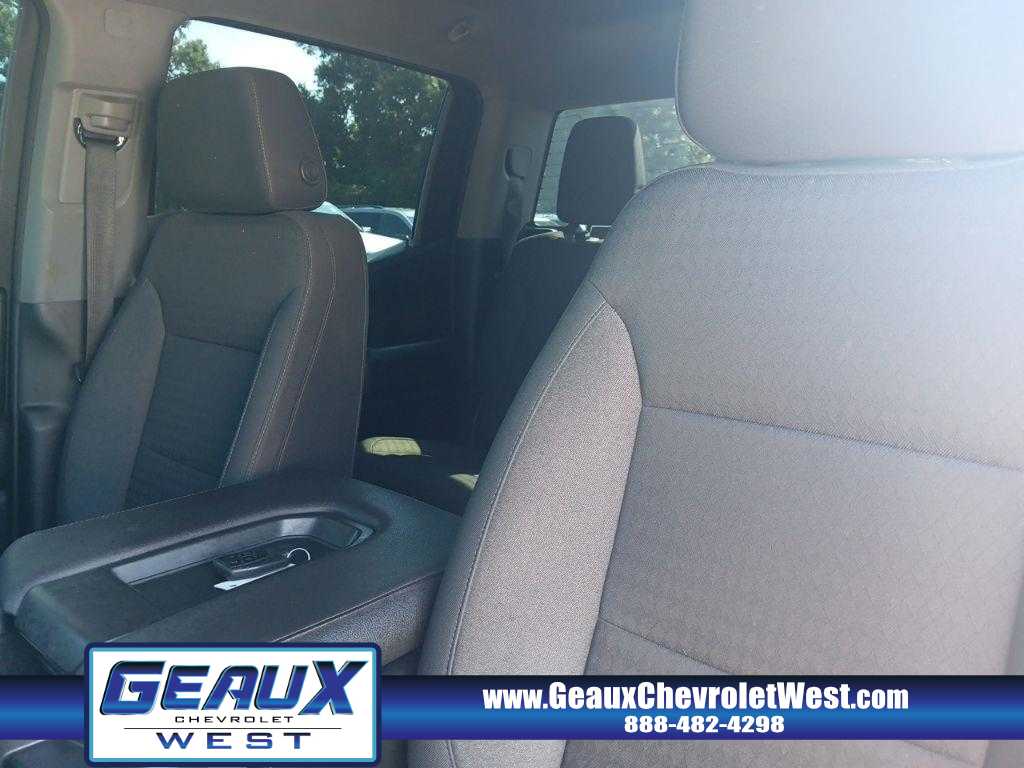 2022 Chevrolet Silverado 1500 Custom photo 10