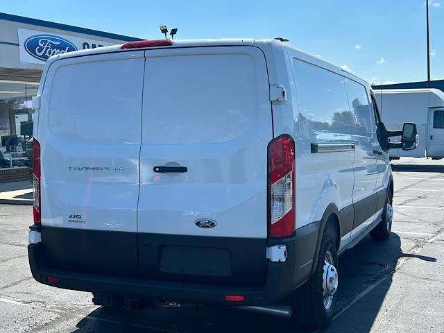 2025 Ford Transit photo 7