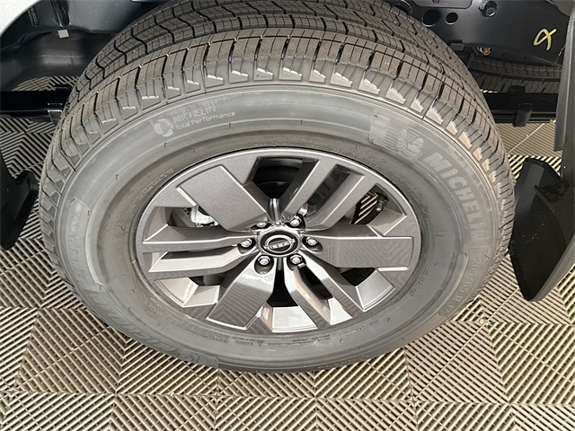 2026 Nissan Frontier SV photo 4