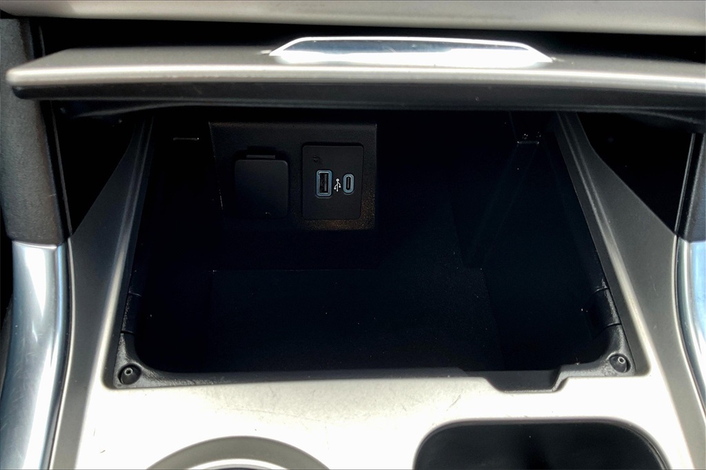 Used 2023 Silver Ford XLT image 33