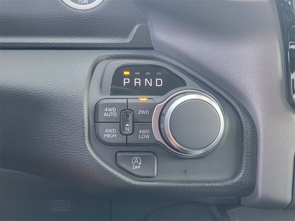 2025 Ram 1500 Big Horn Lone Star photo 17