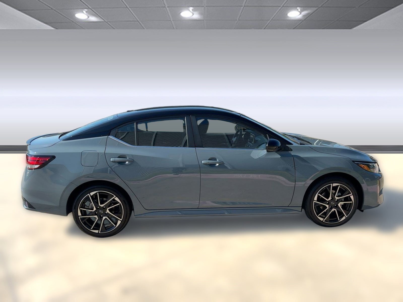 2025 Nissan Sentra SR photo 8
