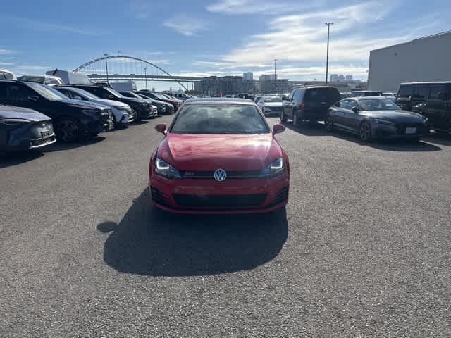 2016 Volkswagen Golf GTI SE photo 2