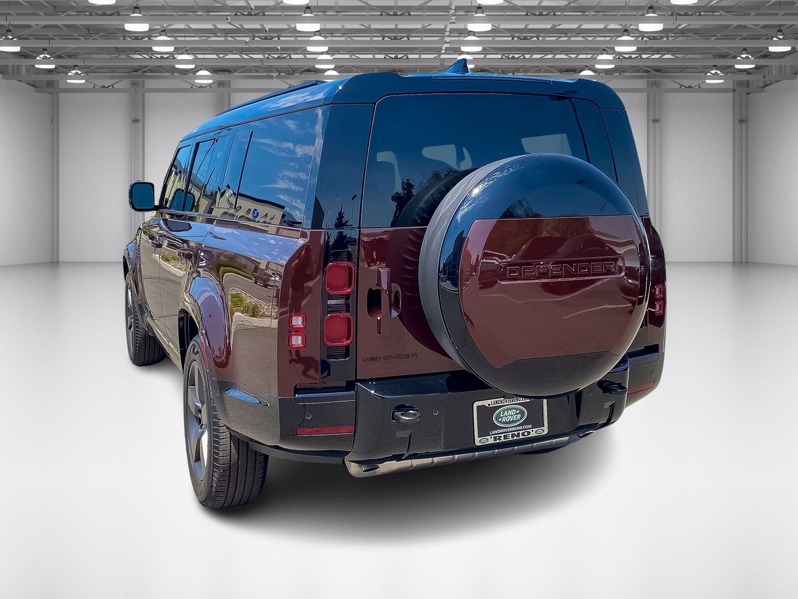 2024 Land Rover Defender 130 X-Dynamic SE photo 3