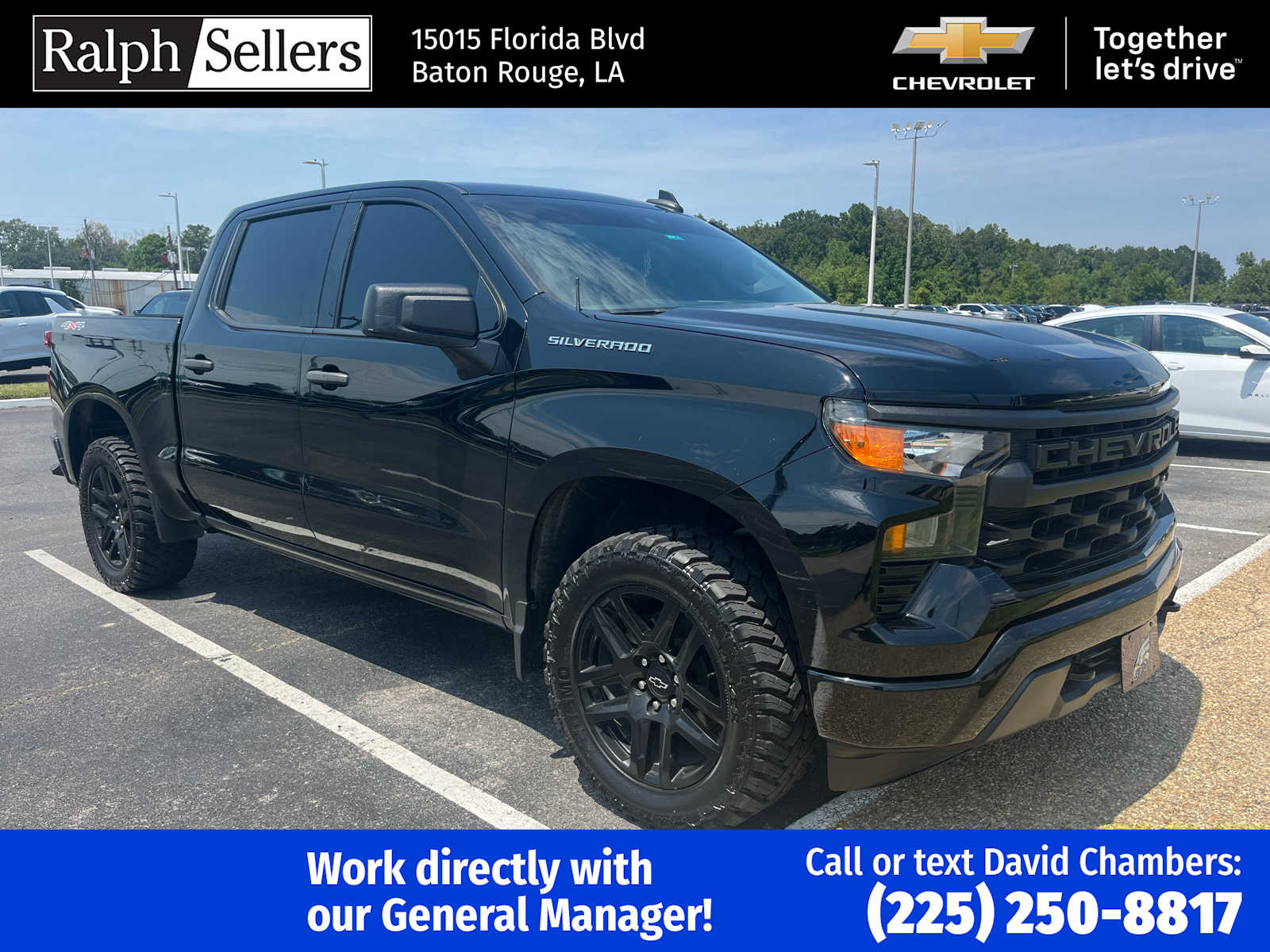 2022 Chevrolet Silverado 1500 Custom photo 2