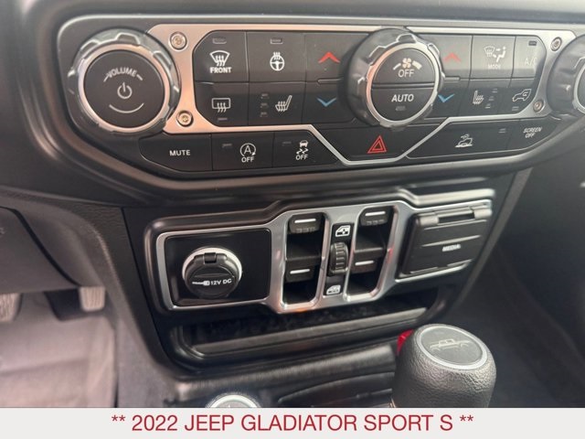 2022 Jeep Gladiator Sport photo 16