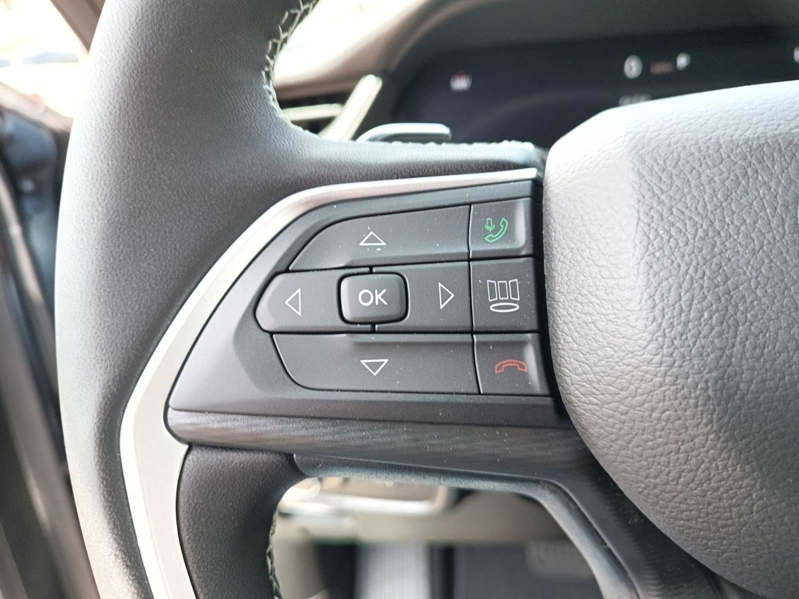 2025 Jeep Grand Cherokee Laredo X photo 16