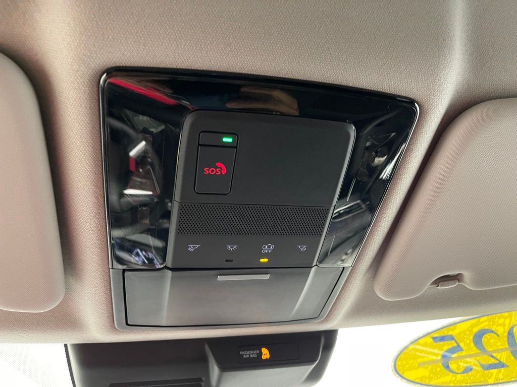 2025 Mitsubishi Outlander ES photo 4