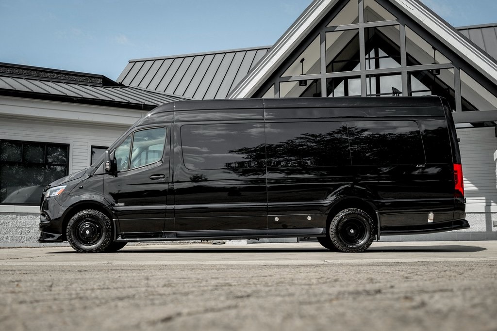 2024 Mercedes Benz Sprinter 3500XD photo 2
