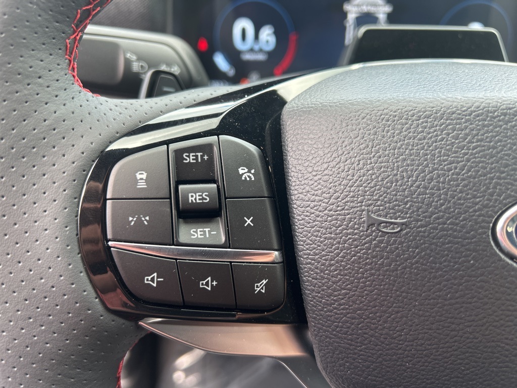 2025 Ford Explorer ST photo 24