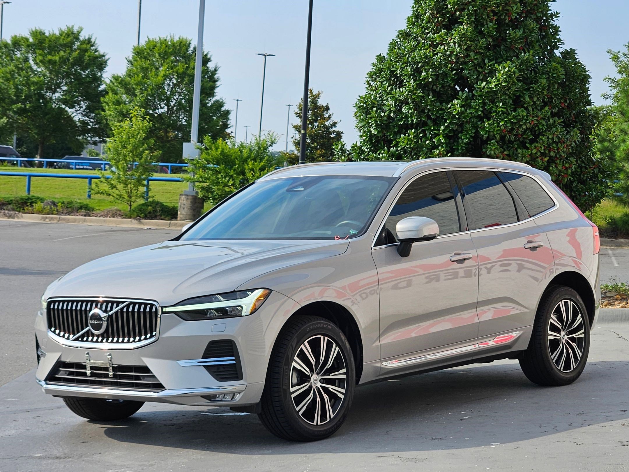2022 Volvo XC60 Inscription photo 2