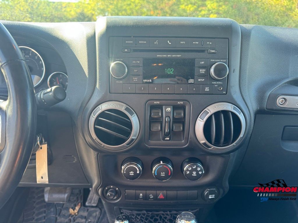 2015 Jeep Wrangler Unlimited Sport photo 20