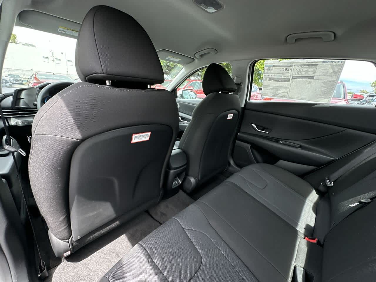2025 Hyundai Elantra SE photo 20