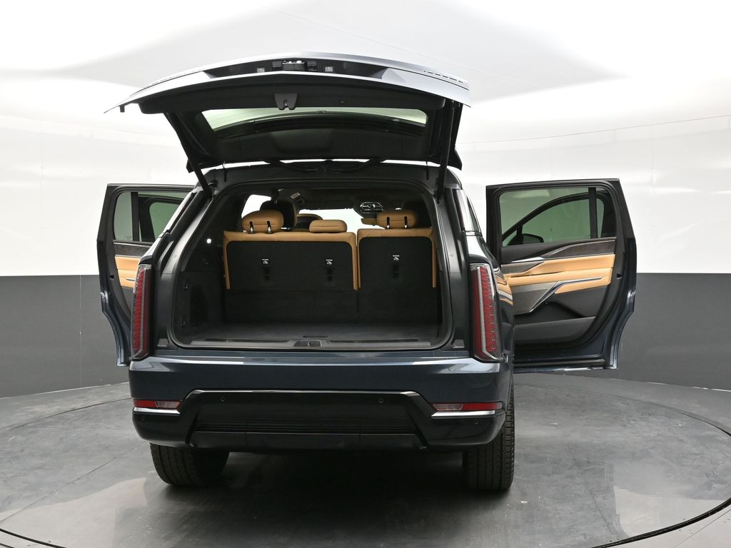 2025 Cadillac Escalade IQ Sport photo 37