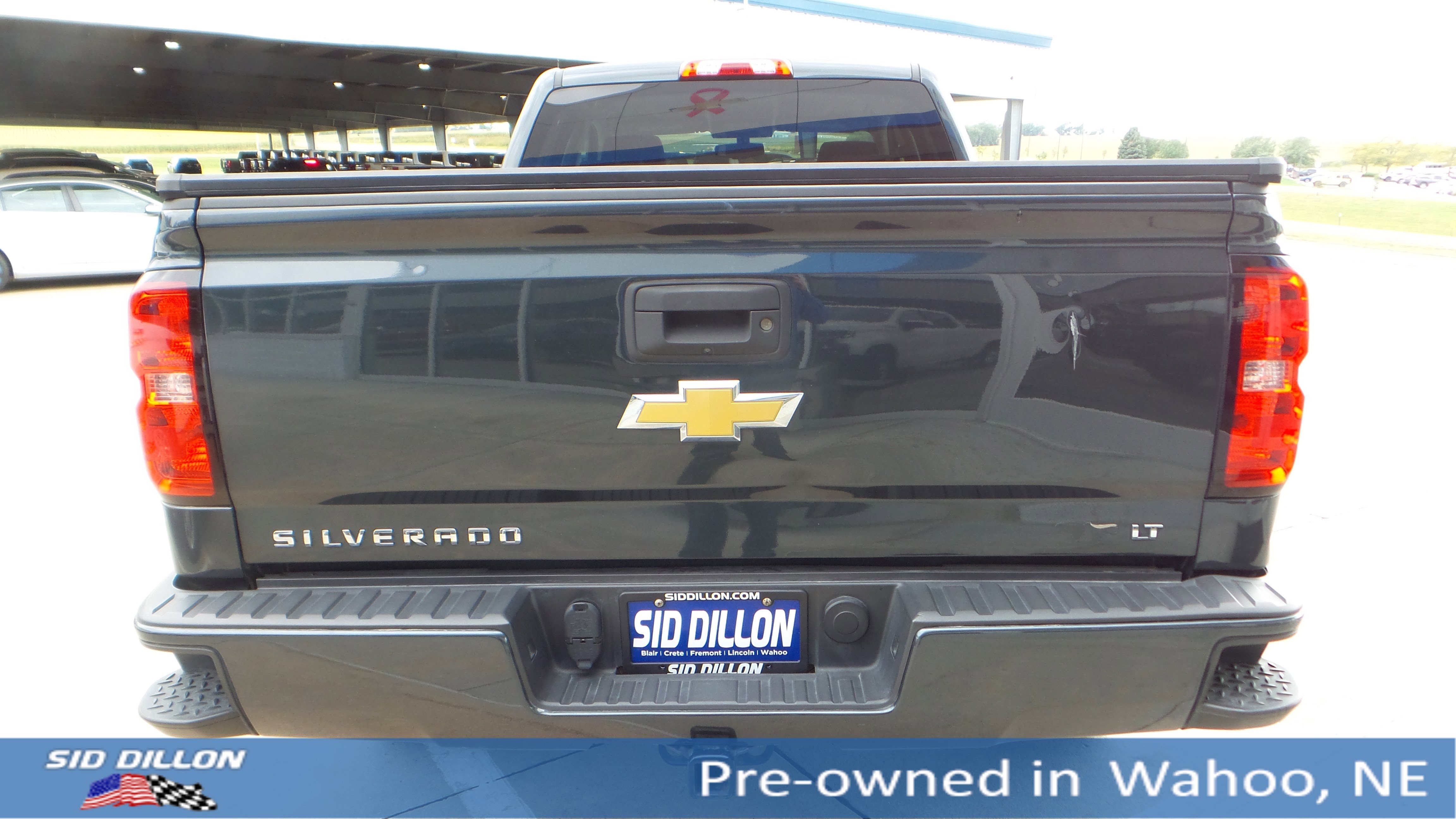 2017 Chevrolet Silverado 1500 LT photo 3