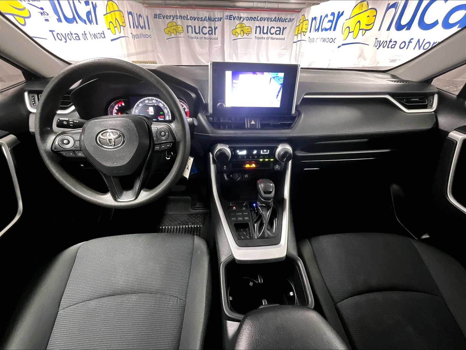 2023 Toyota RAV4 LE photo 21