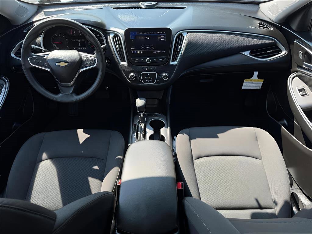 2024 Chevrolet Malibu LS photo 9