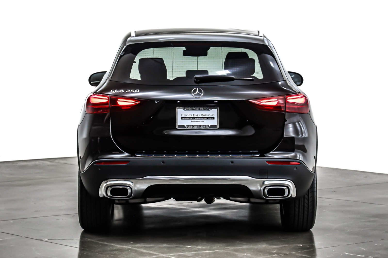 2025 Mercedes Benz GLA 250 photo 4
