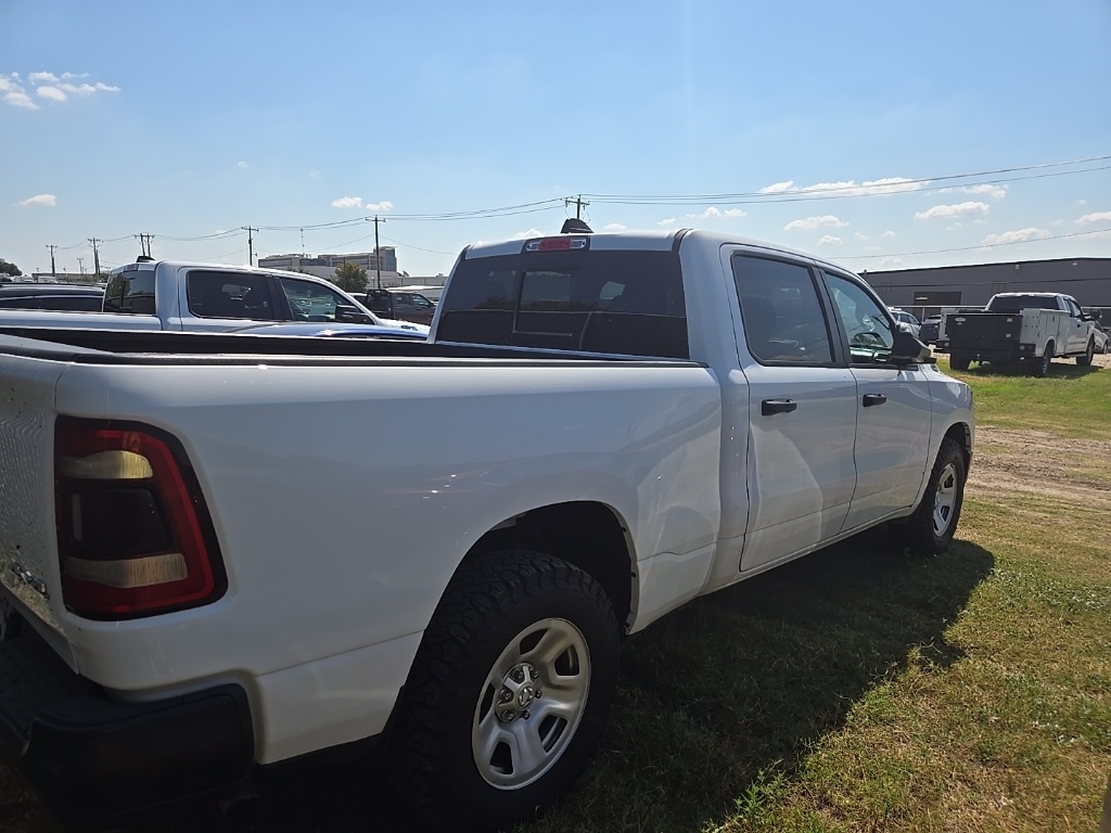 2023 Ram 1500 Tradesman photo 3