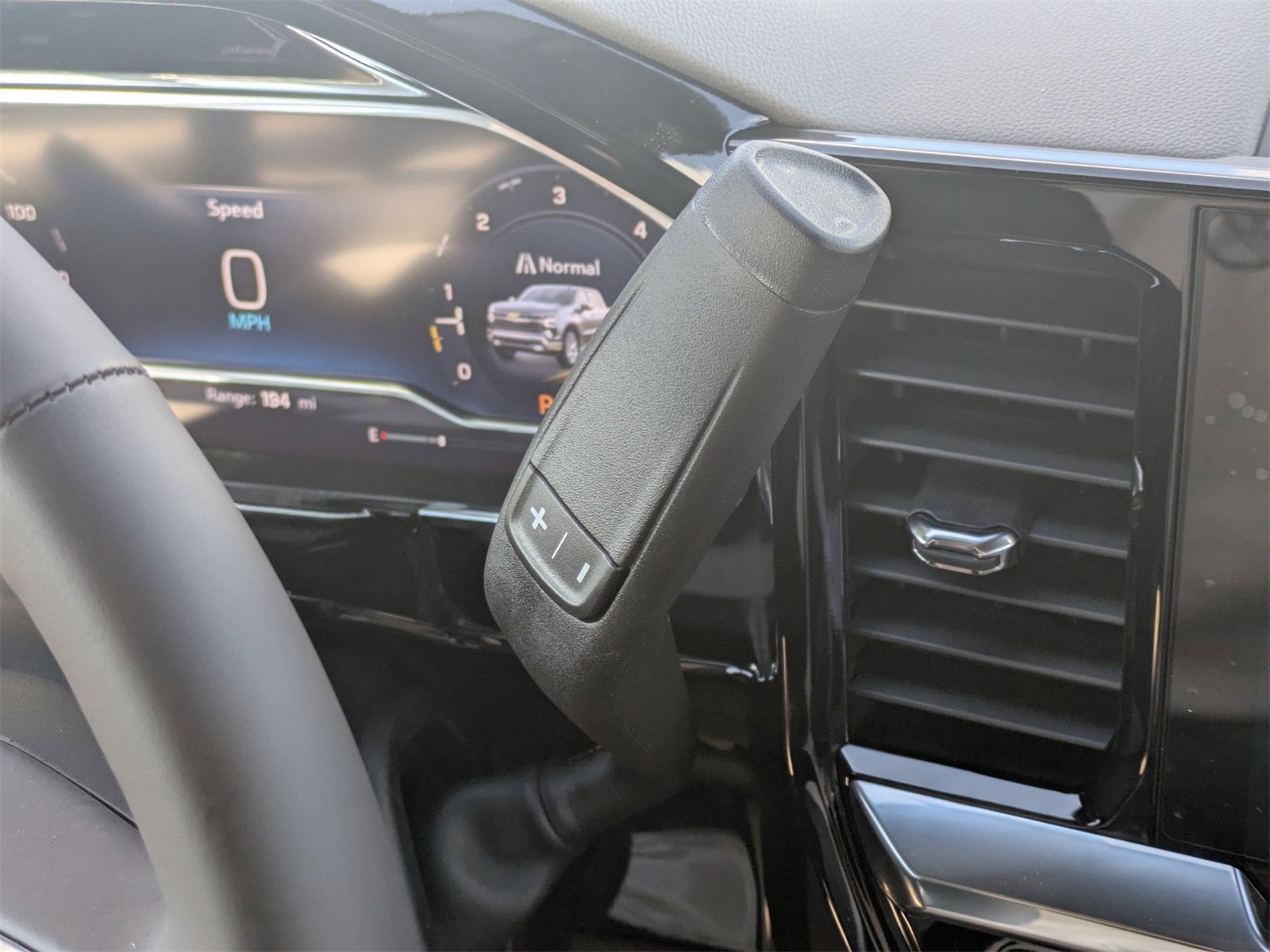 2025 Chevrolet Silverado 1500 LT photo 26