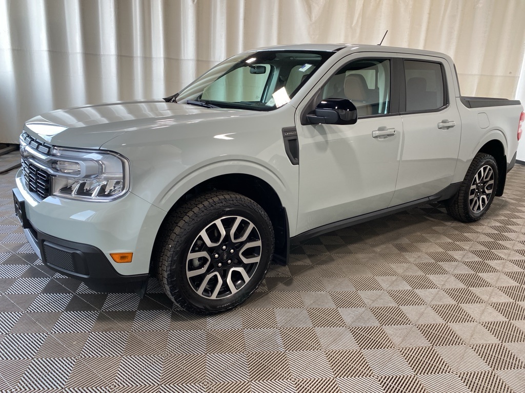 2024 Ford Maverick Lariat photo 2