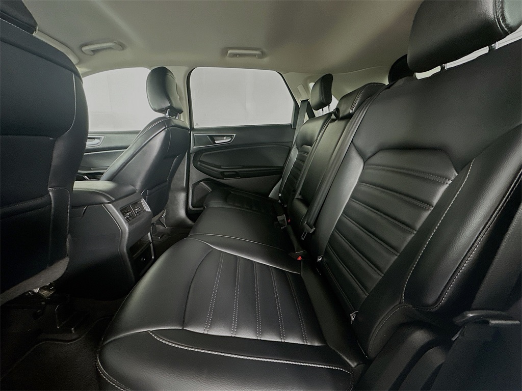 2023 Ford Edge SEL photo 24